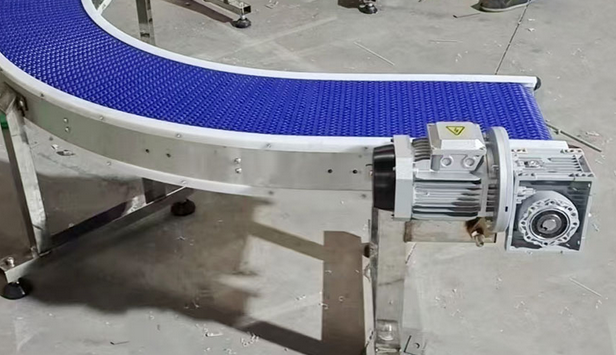 直線(xiàn)式柔性輸送線(xiàn)工作原理及特點(diǎn)