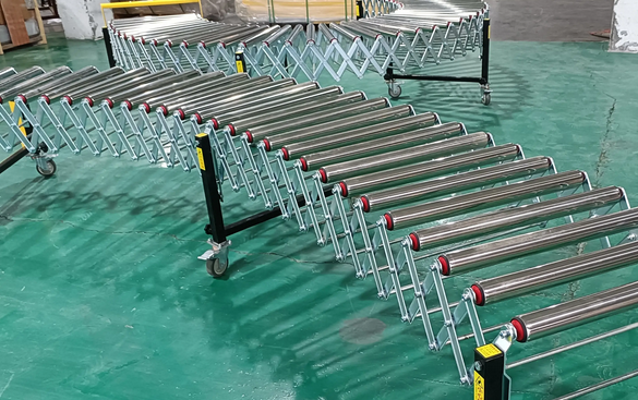 如何選擇適合特定生產(chǎn)需求的輥筒式柔性輸送線(xiàn)?