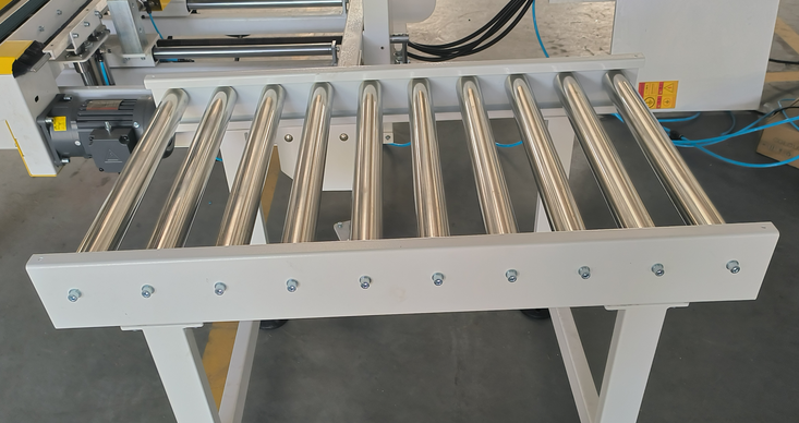 如何調整柔性鏈板輸送線(xiàn)的鏈板張緊度?