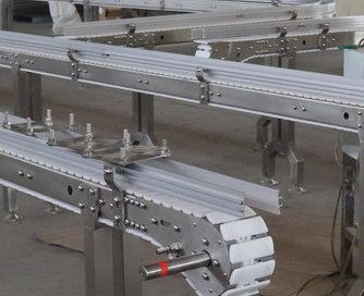 什么是直線(xiàn)型柔性鏈板輸送線(xiàn)？