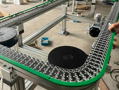  柔性鏈輸送線(xiàn)的優(yōu)點(diǎn)有哪些？